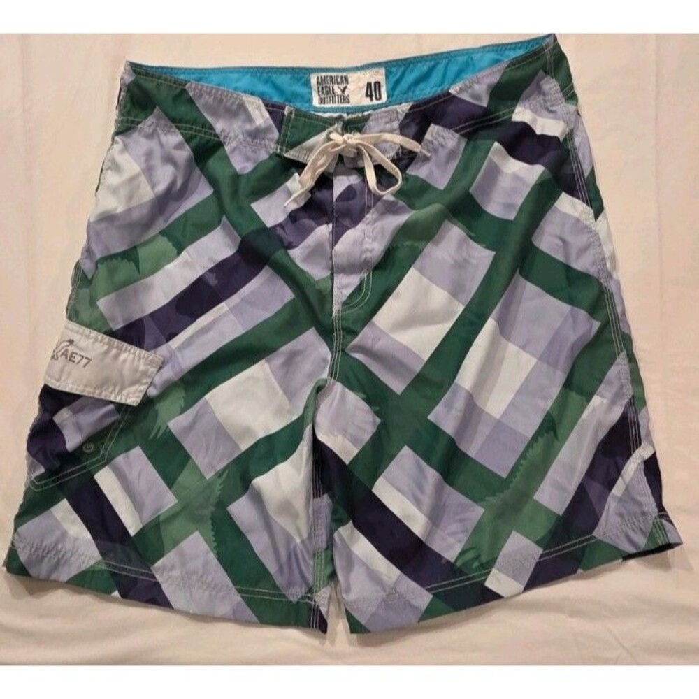 American Eagle Men's Size 40 Board Shorts Green Purple Gray Geometric Design